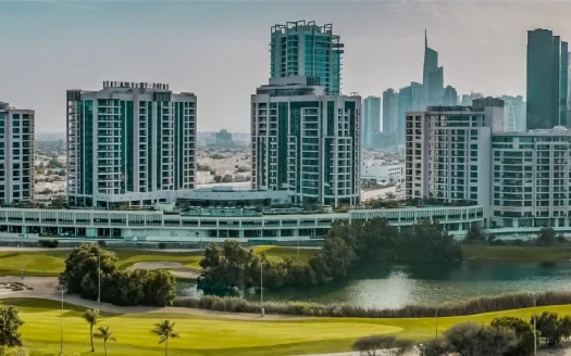 advantages and disadvantages of living in emirates hills